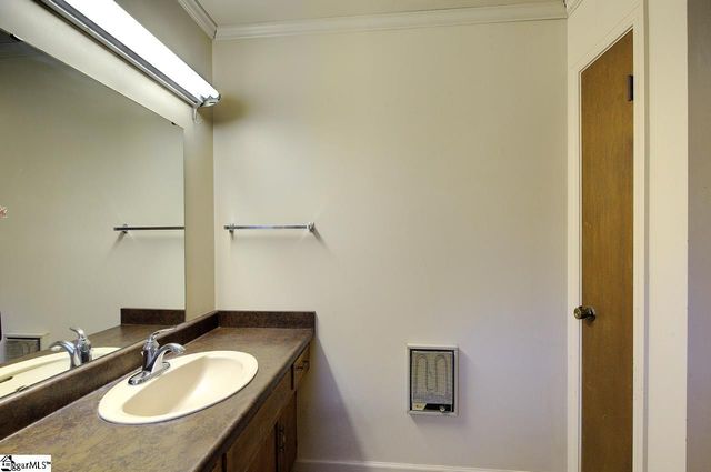 1206 Lakeview Drive, Greenville, SC 29611