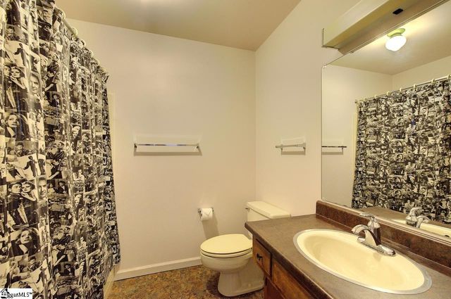 1206 Lakeview Drive, Greenville, SC 29611