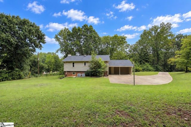 1206 Lakeview Drive, Greenville, SC 29611