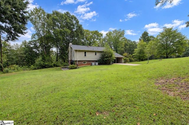 1206 Lakeview Drive, Greenville, SC 29611