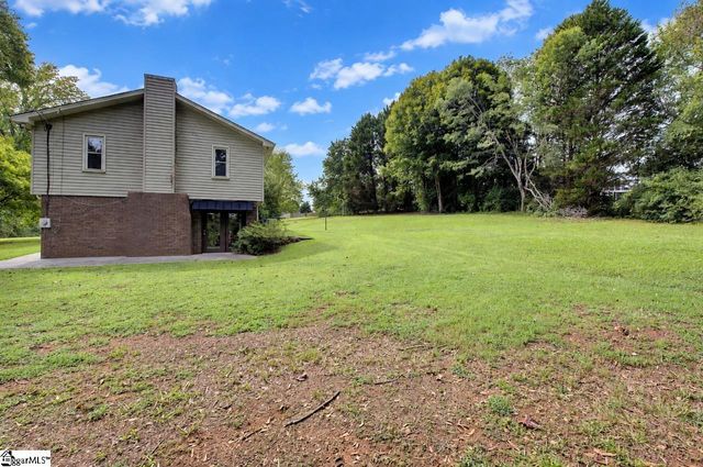 1206 Lakeview Drive, Greenville, SC 29611