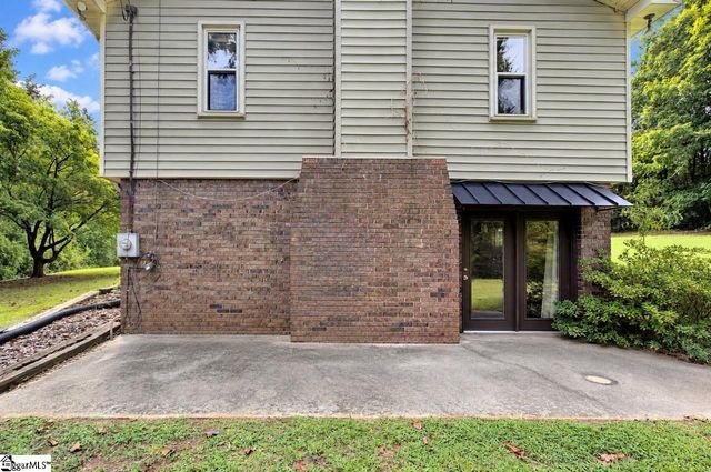 1206 Lakeview Drive, Greenville, SC 29611