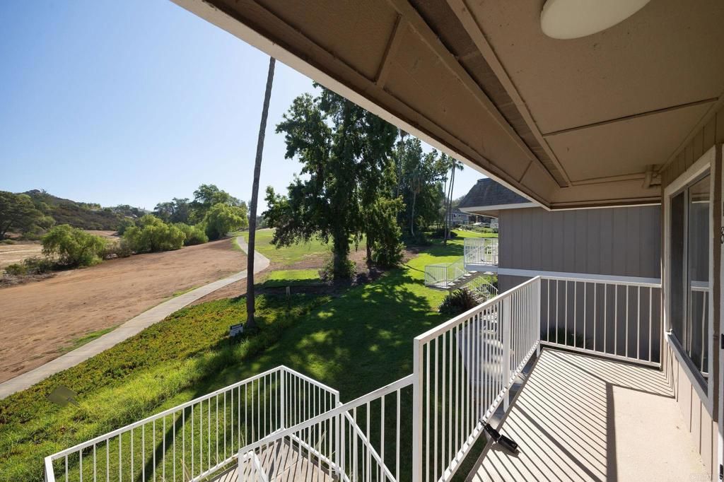27739 Mountain Meadow Road 8, Escondido, CA 92027 — photo 5