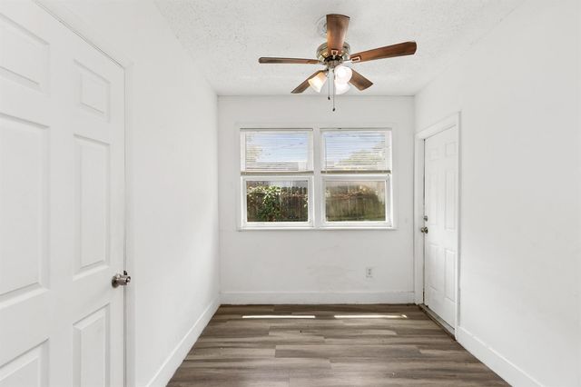 5521 SW 34th Street 1-2, Hollywood, FL 33023