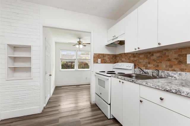 5521 SW 34th Street 1-2, Hollywood, FL 33023