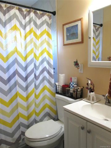 44 Hubbard Avenue, Freeport, NY 11520