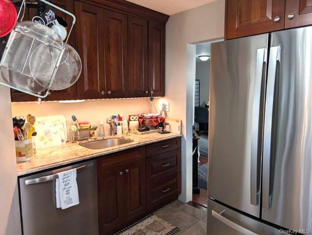 44 Hubbard Avenue, Freeport, NY 11520