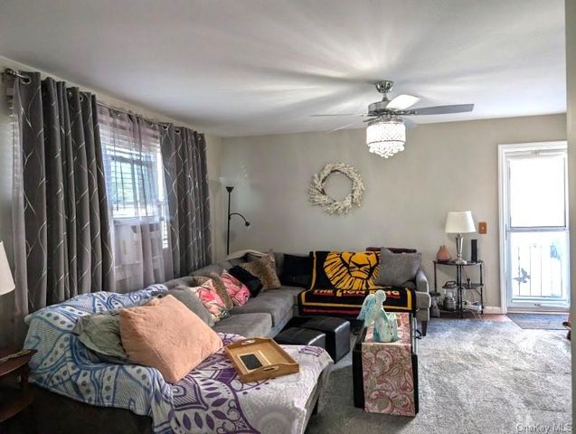 44 Hubbard Avenue, Freeport, NY 11520