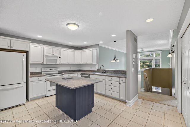 15060 Classic Drive, Bath, MI 48808