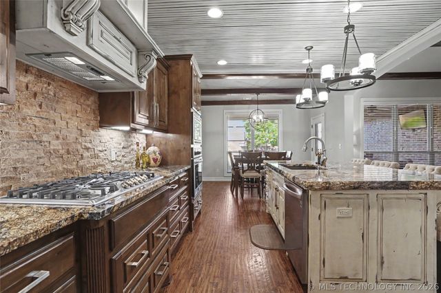 12122 S Granite Avenue E, Bixby, OK 74008