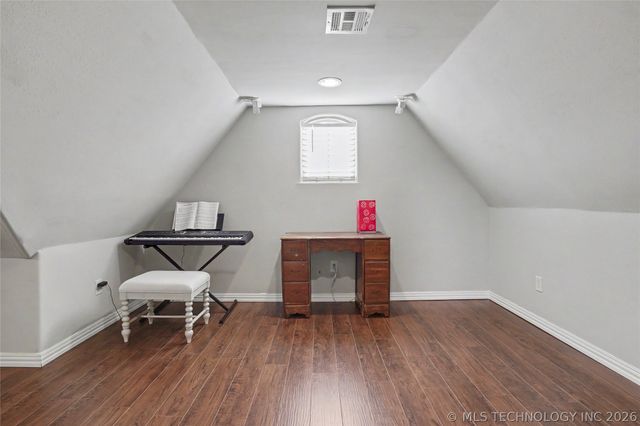 12122 S Granite Avenue E, Bixby, OK 74008