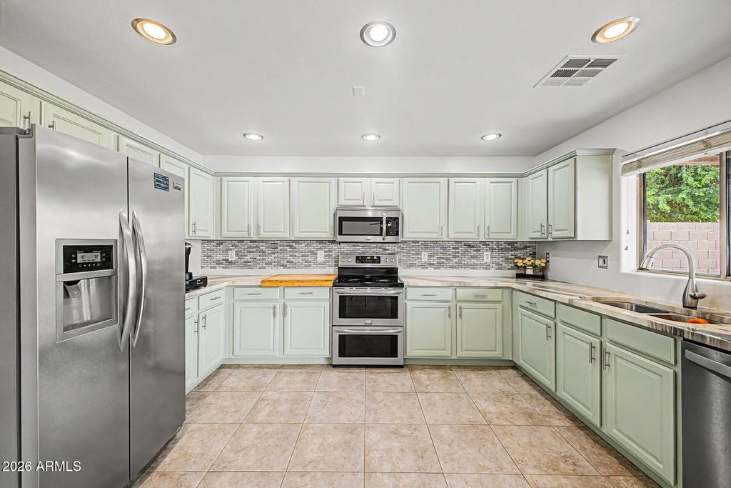 17198 W ASHLEY Drive, Goodyear, AZ 85338 — photo 4