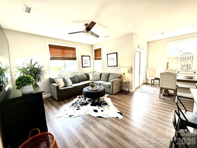 2636 2nd Street NE, Hickory, NC 28601