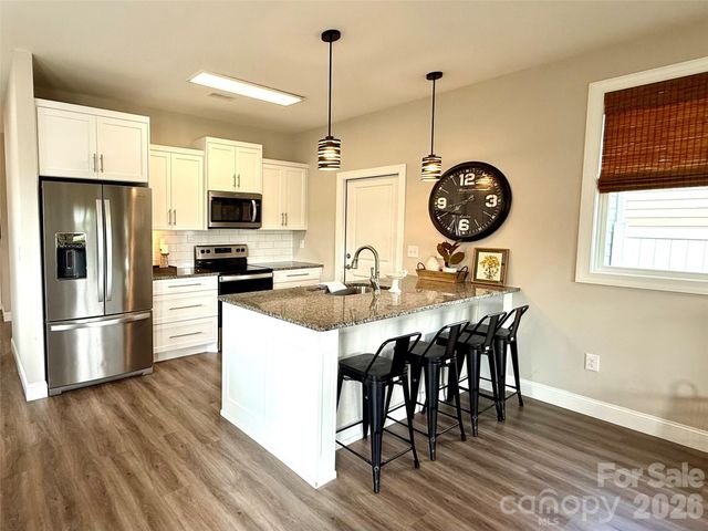 2636 2nd Street NE, Hickory, NC 28601