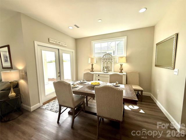 2636 2nd Street NE, Hickory, NC 28601