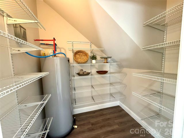 2636 2nd Street NE, Hickory, NC 28601