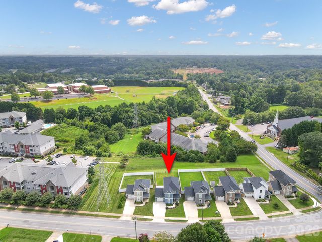 2636 2nd Street NE, Hickory, NC 28601