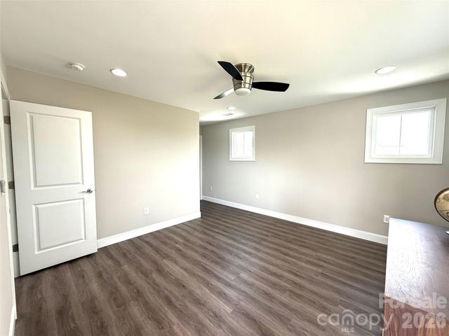 2636 2nd Street NE, Hickory, NC 28601