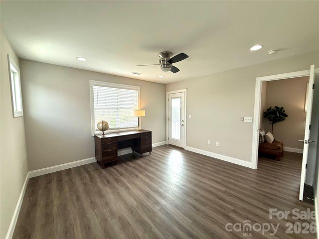 2636 2nd Street NE, Hickory, NC 28601