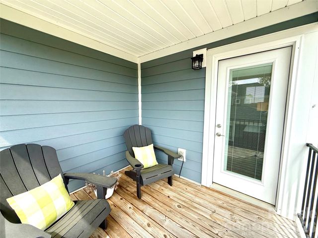 2636 2nd Street NE, Hickory, NC 28601