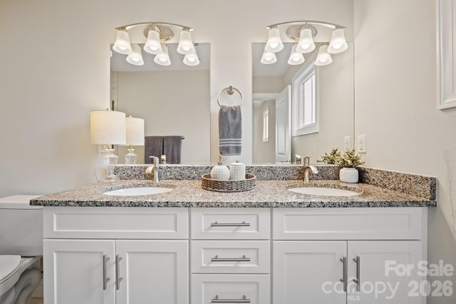 2636 2nd Street NE, Hickory, NC 28601