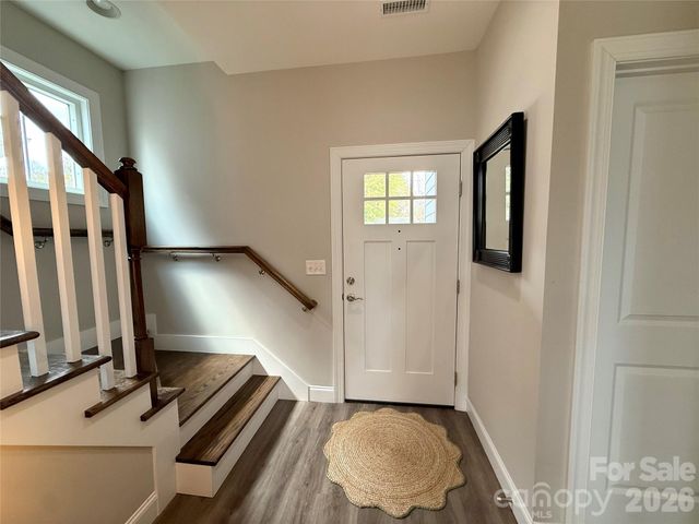 2636 2nd Street NE, Hickory, NC 28601