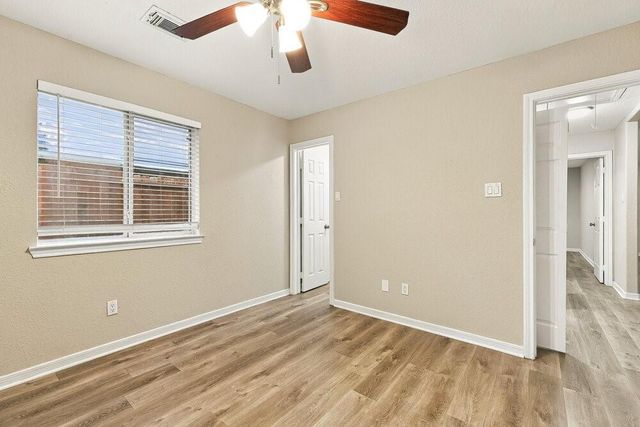 622 Oak Briar Drive, Kemah, TX 77565