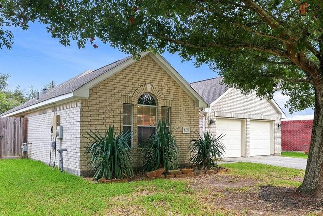 622 Oak Briar Drive, Kemah, TX 77565