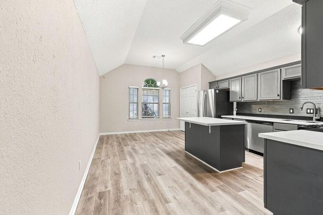 622 Oak Briar Drive, Kemah, TX 77565