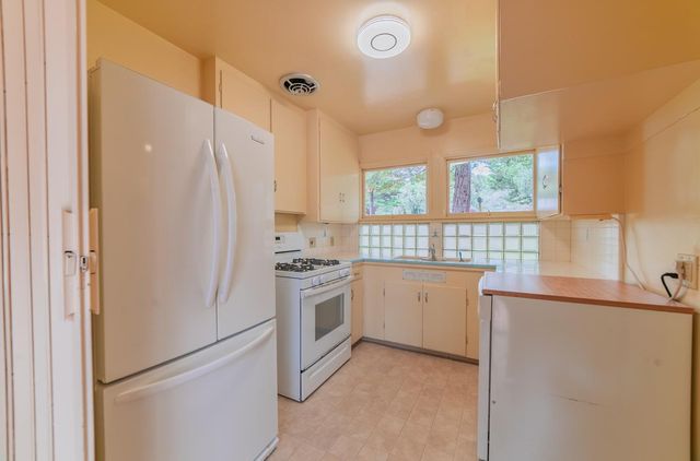 25145 N Carmel Hills Drive, Carmel, CA 93923