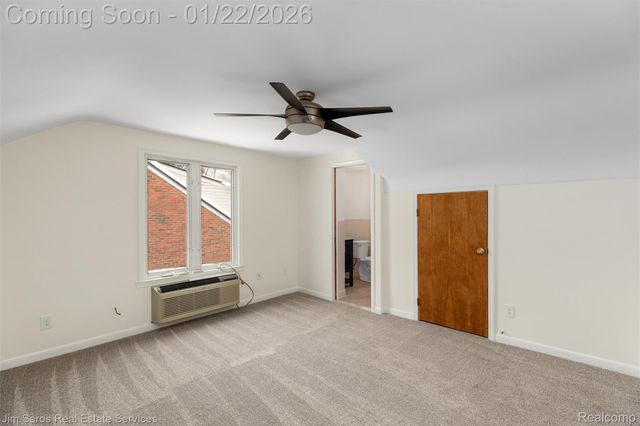 21741 Bournemouth Street, Harper Woods, MI 48225