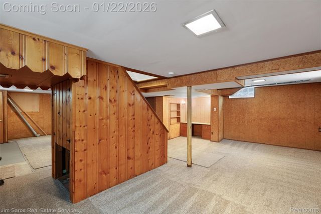 21741 Bournemouth Street, Harper Woods, MI 48225