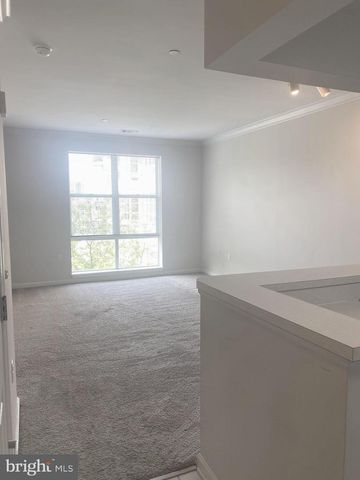 23 Pierside Dr Apt 309, Baltimore, MD 21230