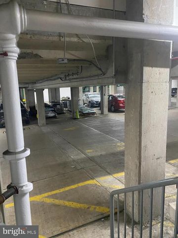 23 Pierside Dr Apt 309, Baltimore, MD 21230