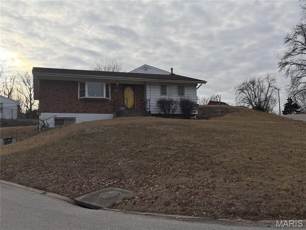 7100 Oreon Avenue, Northwoods, MO 63121