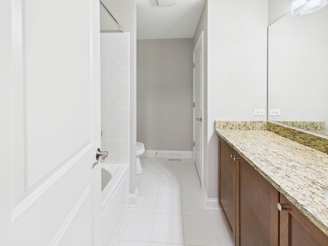 2010 Shermer Road, Glenview, IL 60026