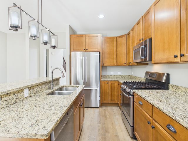 2010 Shermer Road, Glenview, IL 60026