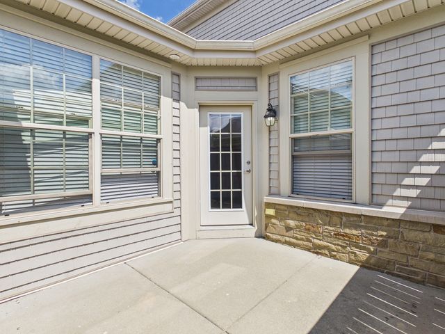 2010 Shermer Road, Glenview, IL 60026