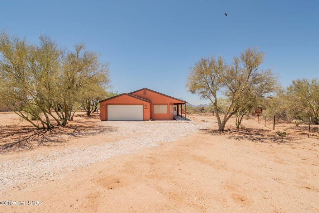 13882 S Toler Place, Tucson, AZ 85736