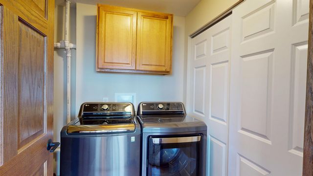 2617 Granite Dr. NW, Minot, ND 58703