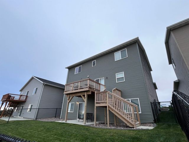 2617 Granite Dr. NW, Minot, ND 58703