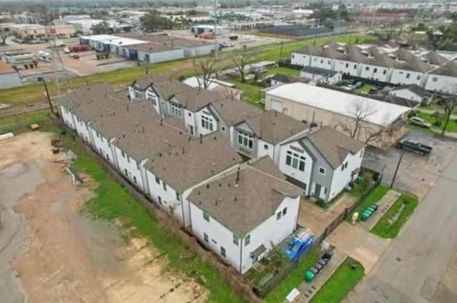 5714 Gardendale Drive, Houston, TX 77092