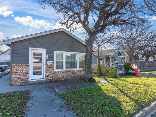 1410 Halsell Street, Bridgeport, TX 76426