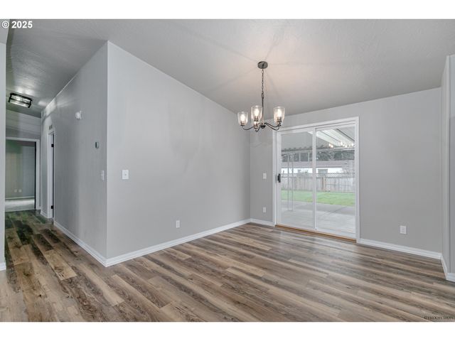 3435 STEVEN St, Woodburn, OR 97071