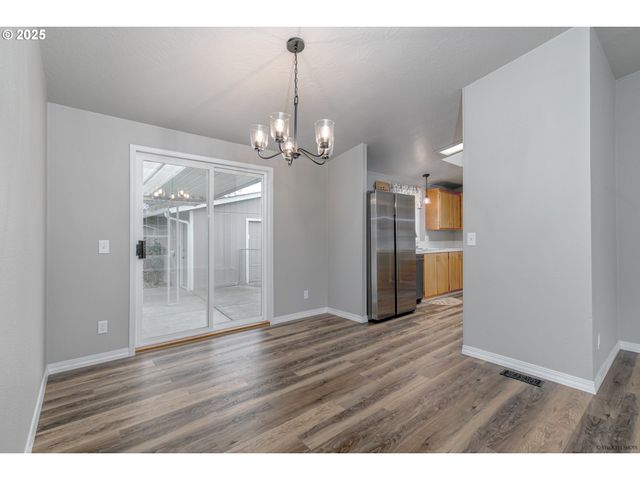 3435 STEVEN St, Woodburn, OR 97071