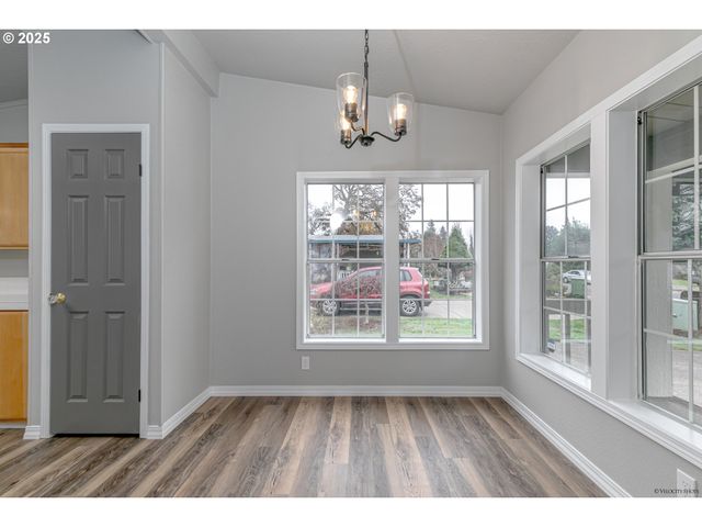 3435 STEVEN St, Woodburn, OR 97071