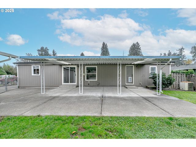 3435 STEVEN St, Woodburn, OR 97071