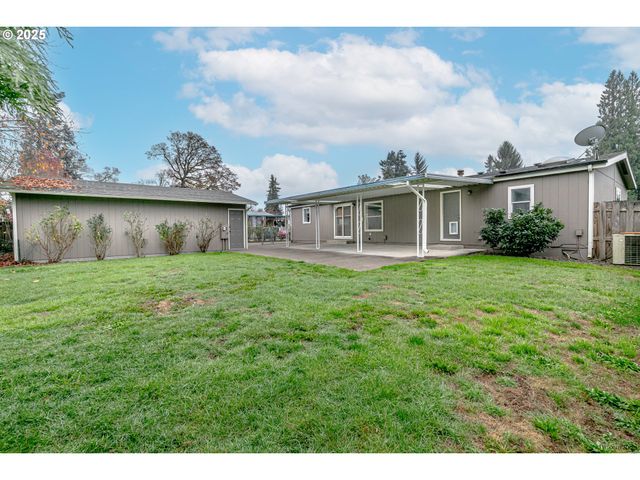 3435 STEVEN St, Woodburn, OR 97071