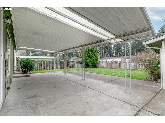 3435 STEVEN St, Woodburn, OR 97071