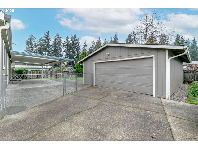 3435 STEVEN St, Woodburn, OR 97071